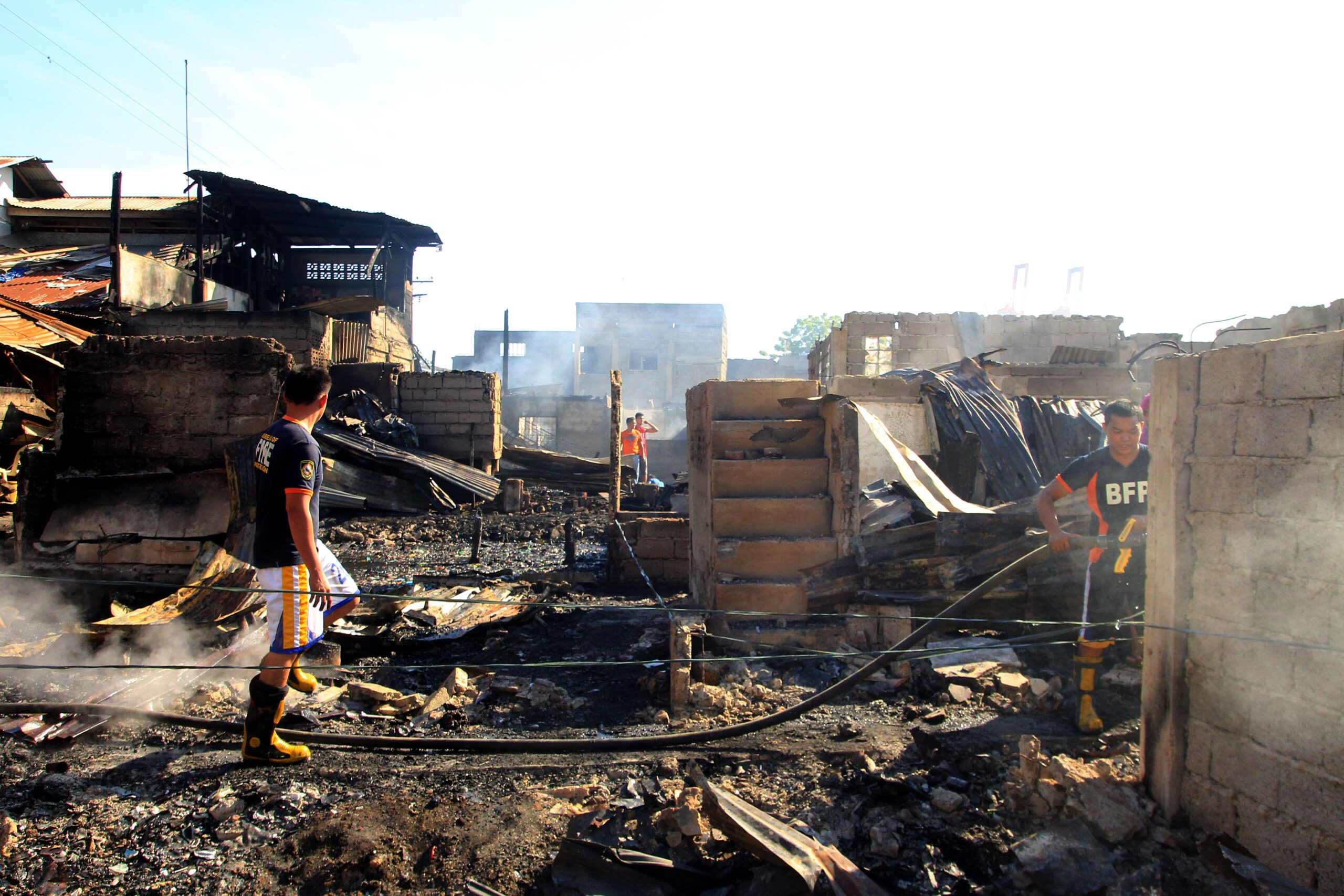 Fire razes hundreds of homes in Cagayan de Oro