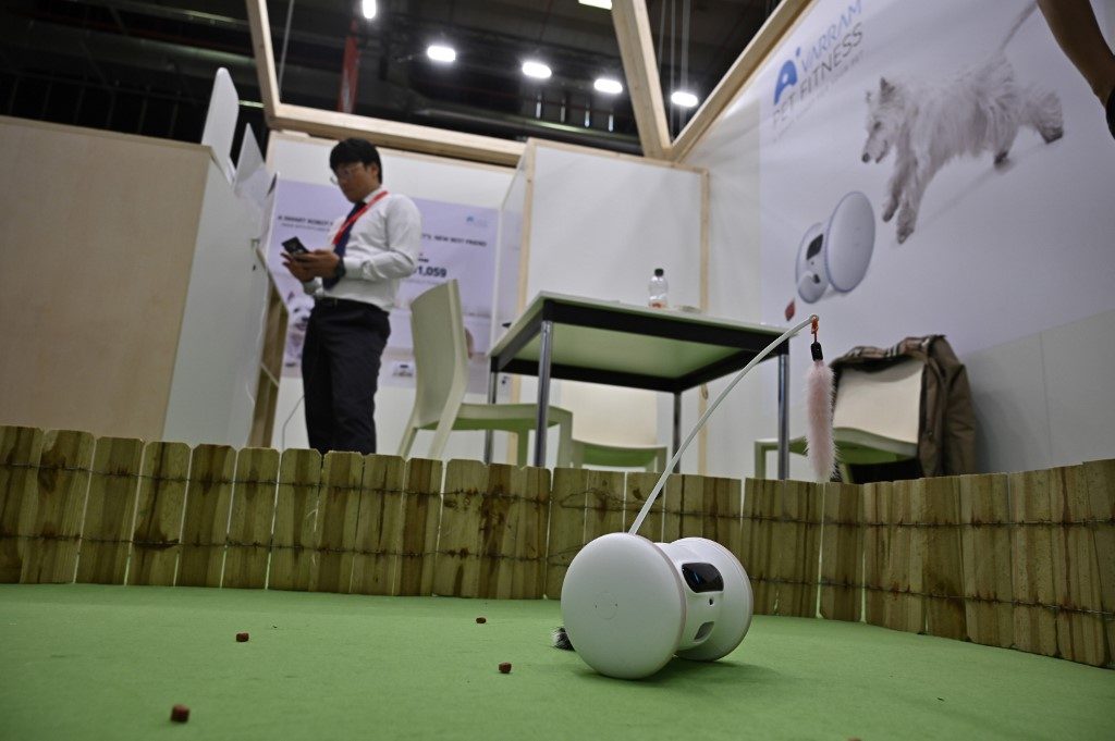 Voice-command ovens, robots for pets on show at Berlin’s IFA tech fair