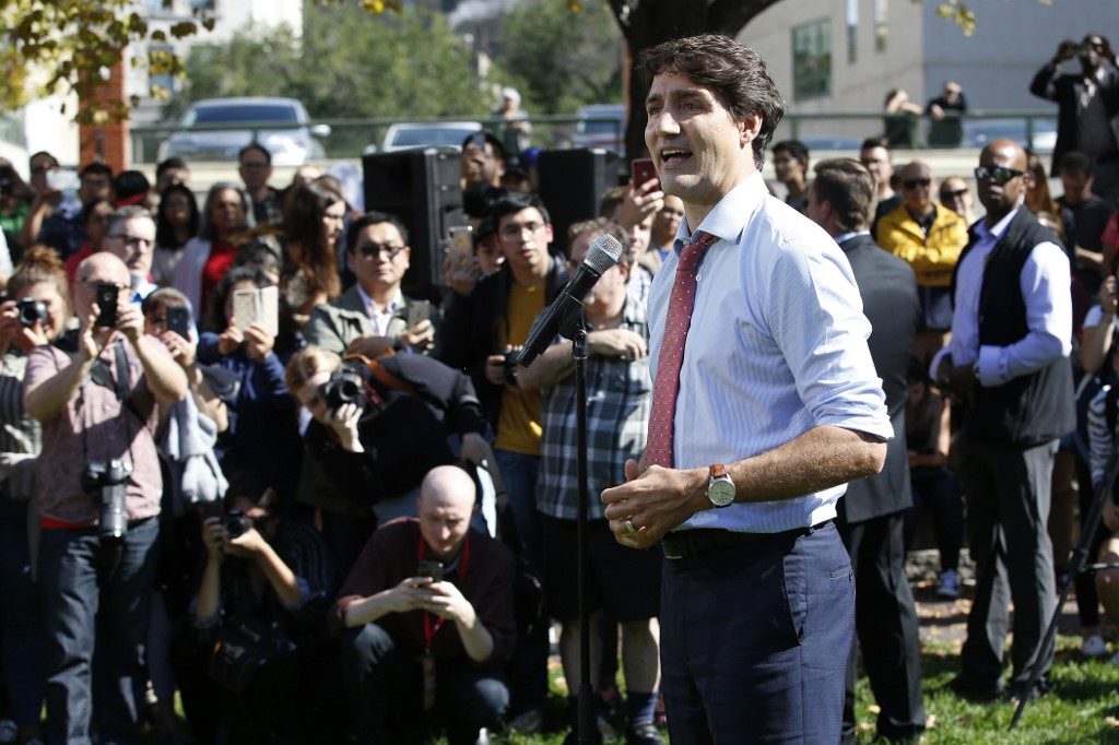 Justin Trudeau returns to campaign with promise of lower taxes