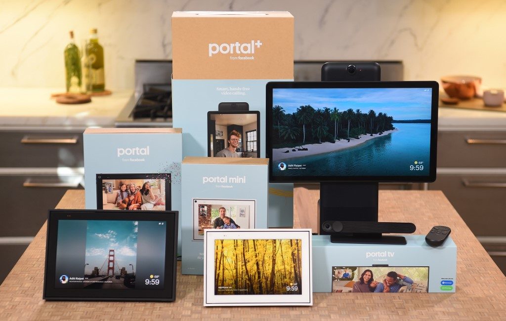Facebook plays to social ties with 2nd generation Portal smart screen
