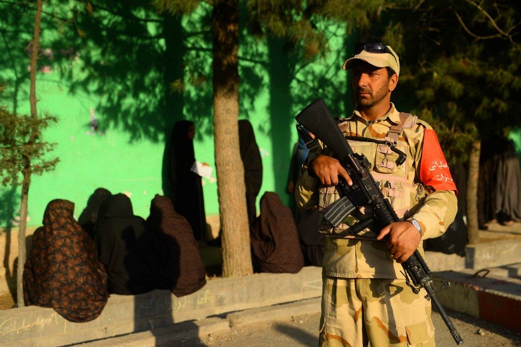 Blasts as insurgents try to disrupt Afghan presidential election