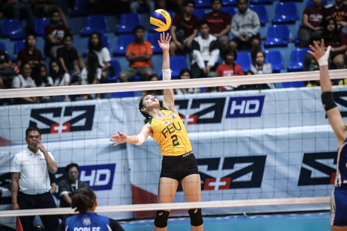 FEU rookie Lycha Ebon proves worthy of Pons’ number