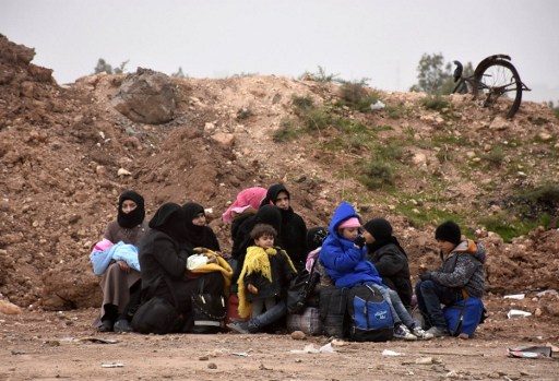 Syrian army advances in Aleppo as civilians flee