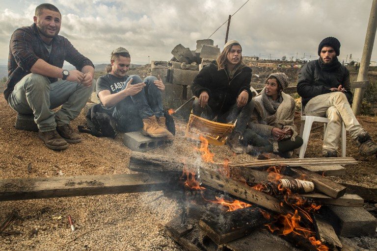Israeli settlers accept outpost relocation deal