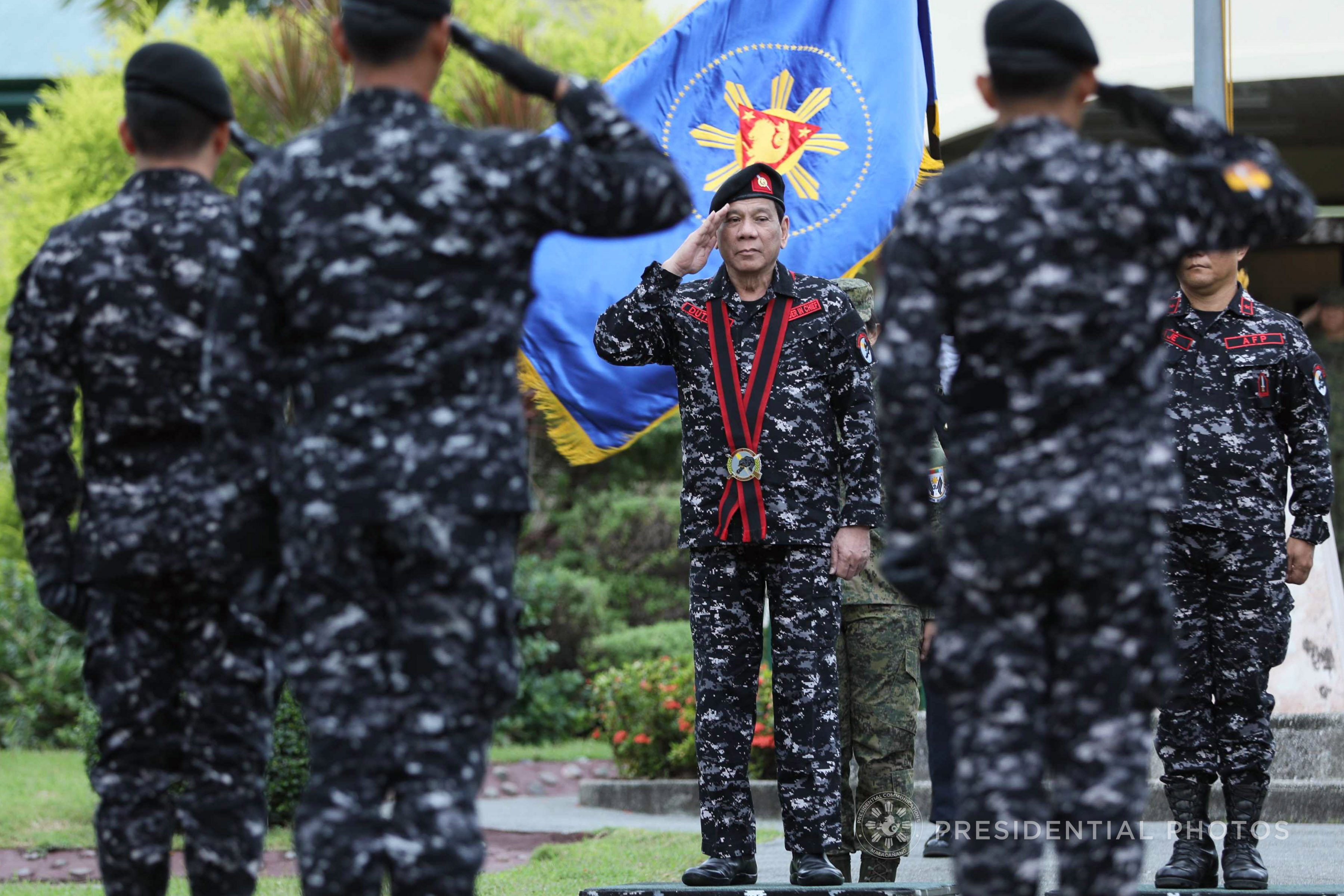 SALUTE. President Rodrigo Duterte is accorded with military honors upon his arrival at Camp Tecson in San Miguel, Bulacan for the 67th Founding Anniversary of the First Scout Ranger Regiment on November 24, 2017. Malacañang photo   