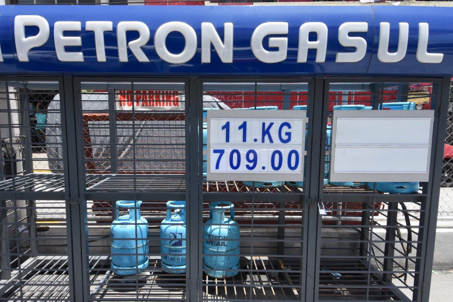 Gov’t sets price freeze for kerosene, LPG until March 24