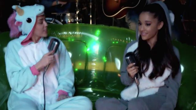 WATCH: Miley Cyrus and Ariana Grande in ‘Don’t Dream It’s Over’ music video