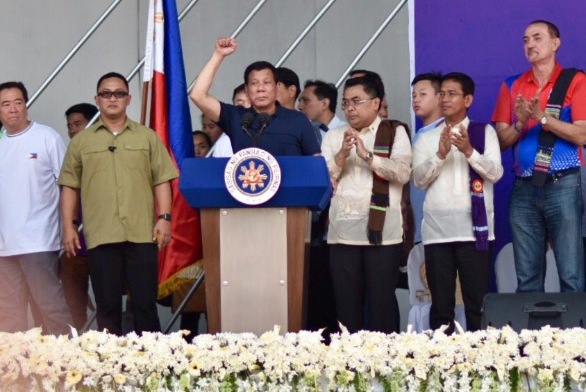 Duterte tells Palaro athletes to fight for country