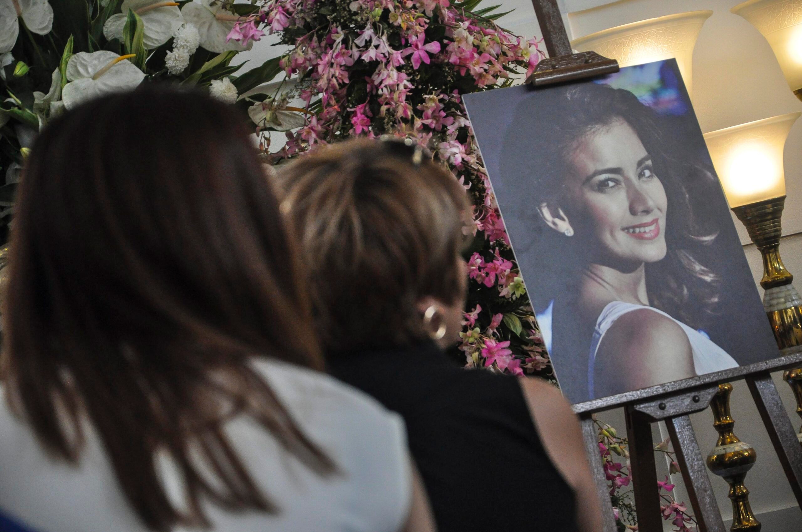Isabel Granada is laid to rest
