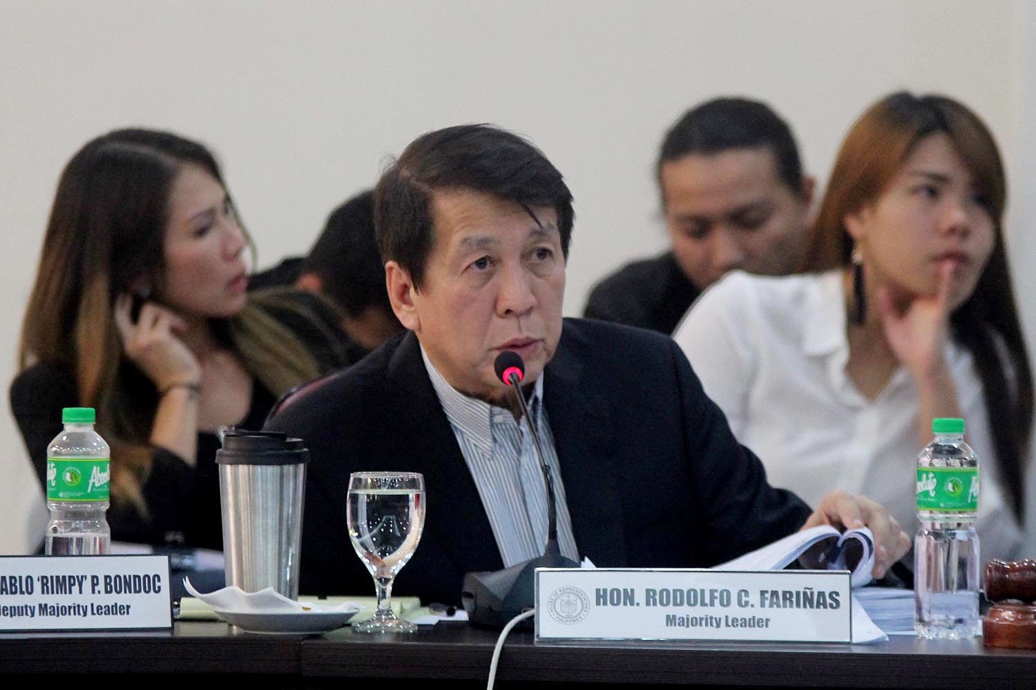 Imee Marcos, pejabat Ilocos Norte meminta maaf kepada Fariñas atas resolusi tersebut