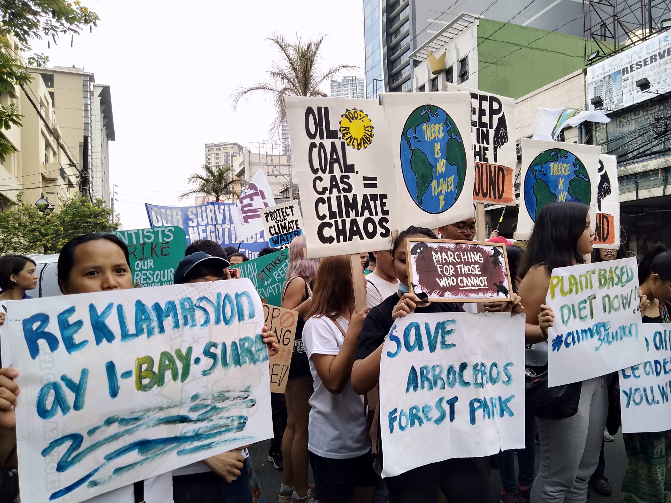 IN PHOTOS: Filipino youth rally for climate justice