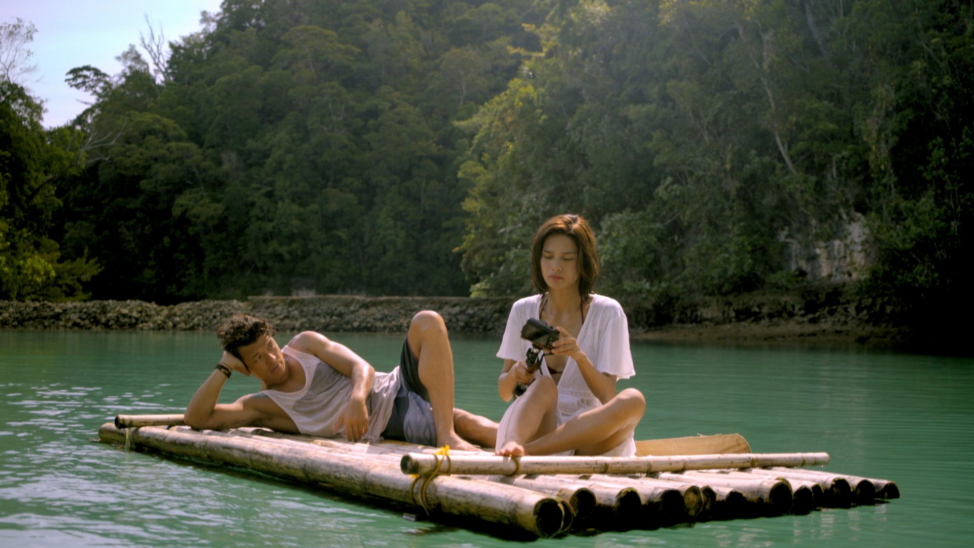 FINDING YOURSELF. Diego and Laura try to come to terms with their struggles in Siargao 