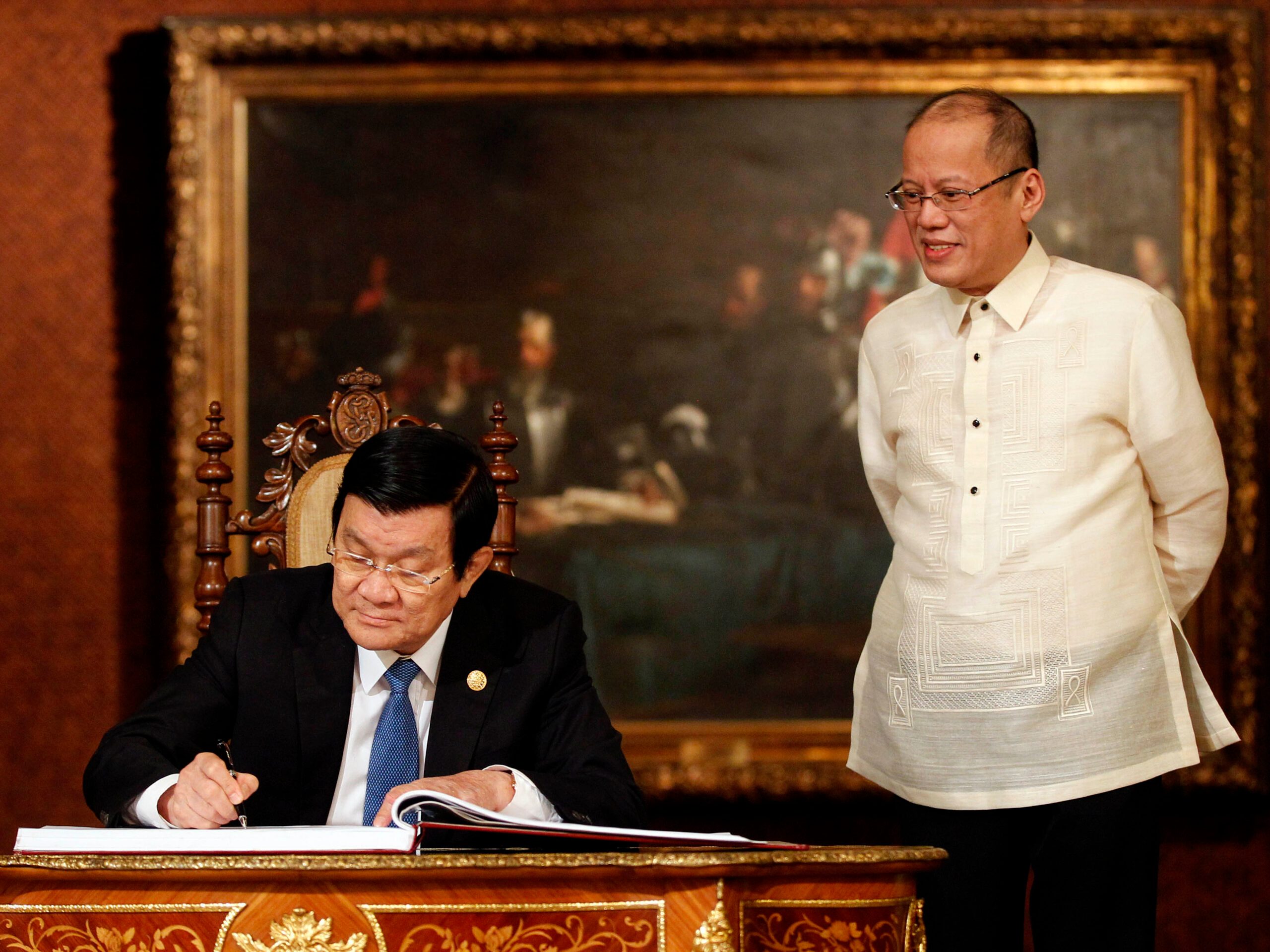 Philippines, Vietnam boost ties as China sea disputes fester