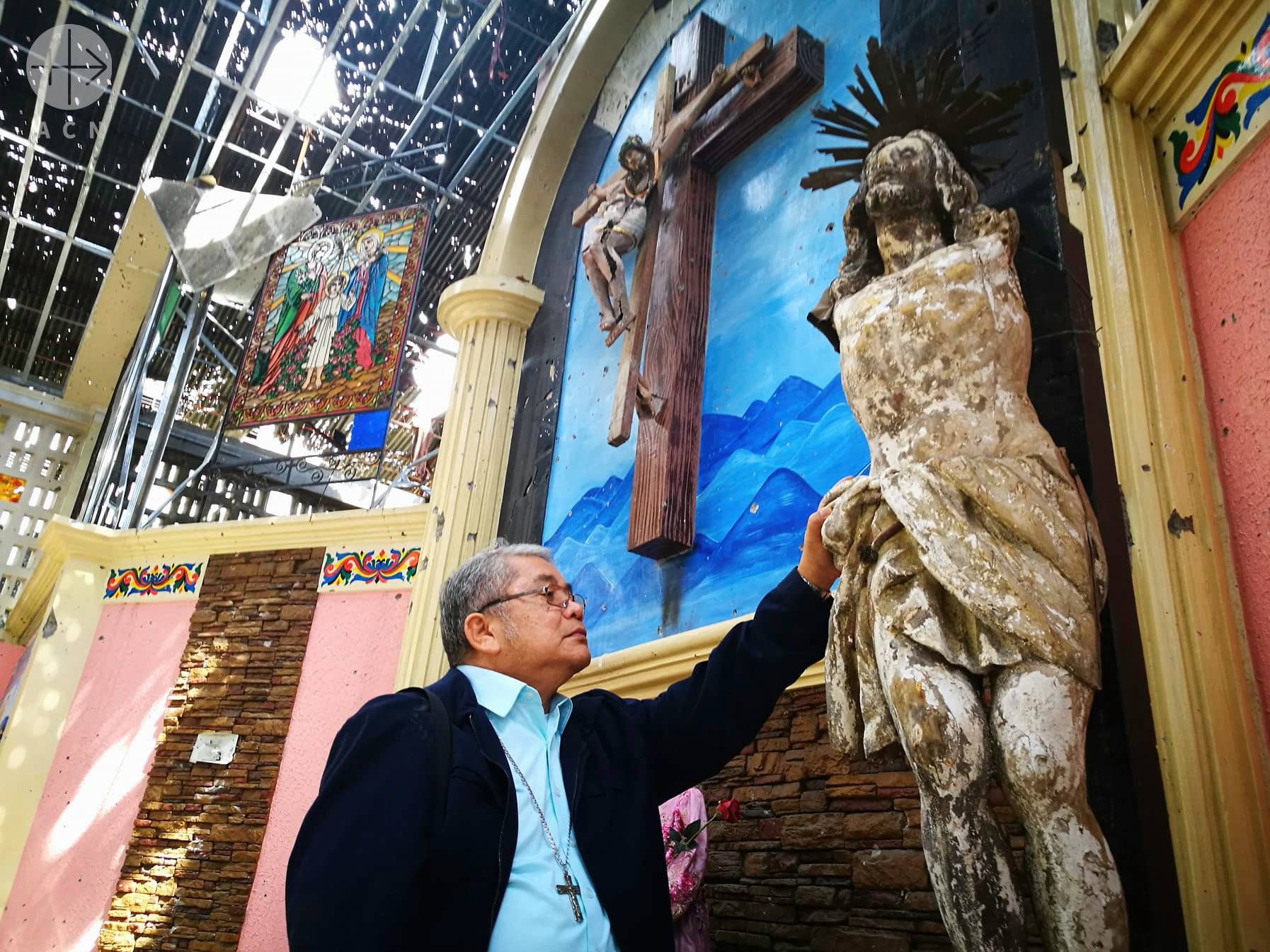 LOOK: Marawi bishop visits destroyed cathedral for 1st time