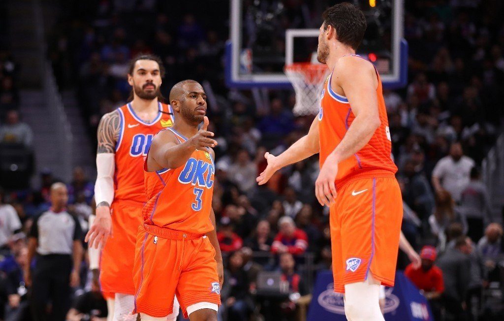 TRUE LEADER. Chris Paul (center) brings his winning ways to Oklahoma City. Photo by Gregory Shamus/Getty Images/AFP 