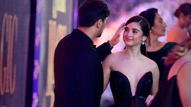 [IN GIFS] Star Magic Ball 2016: Sweetest, goofiest candid couple moments