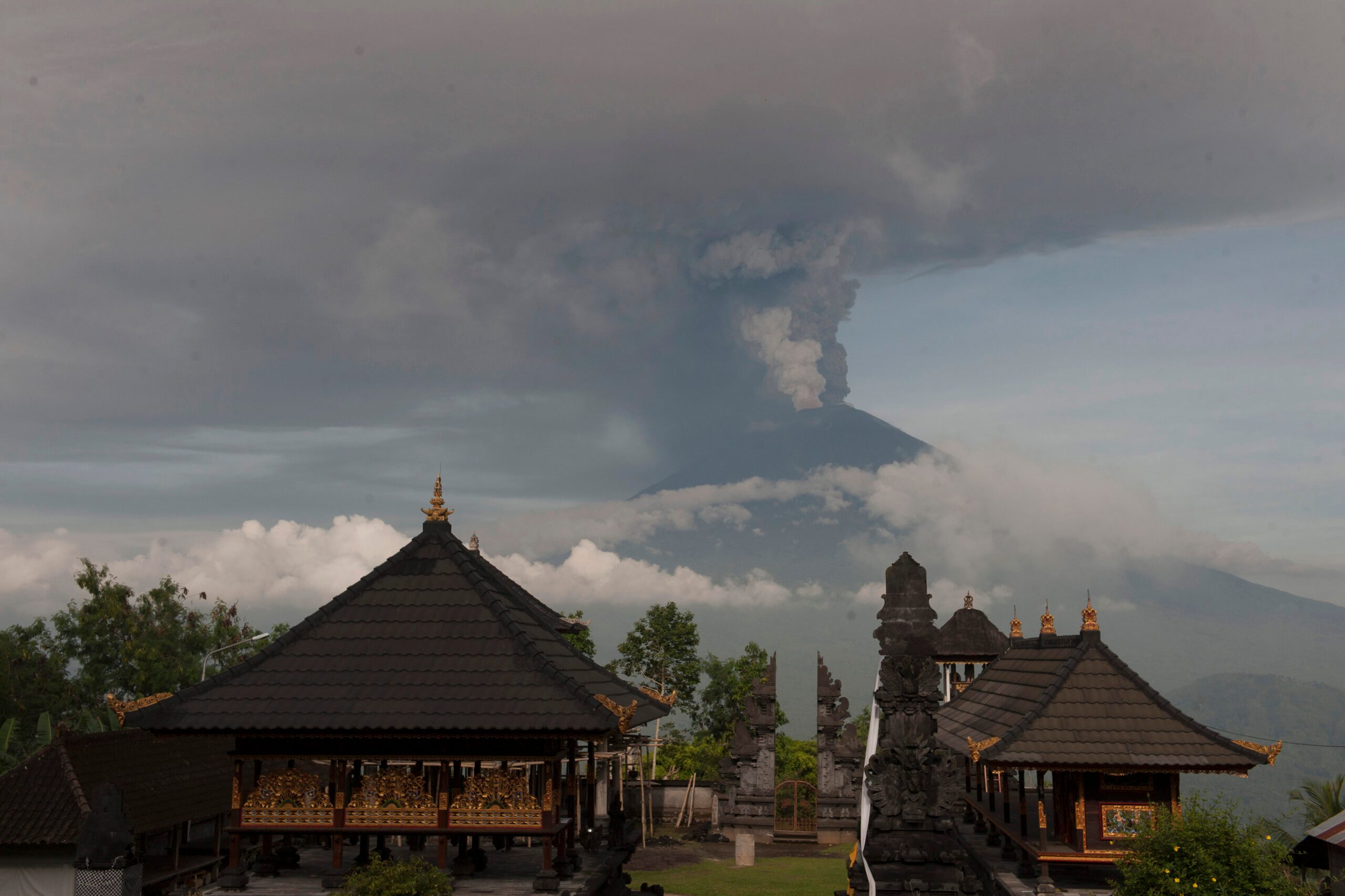 Turis yang tertahan di Bali dapat menginap gratis satu malam di penginapan