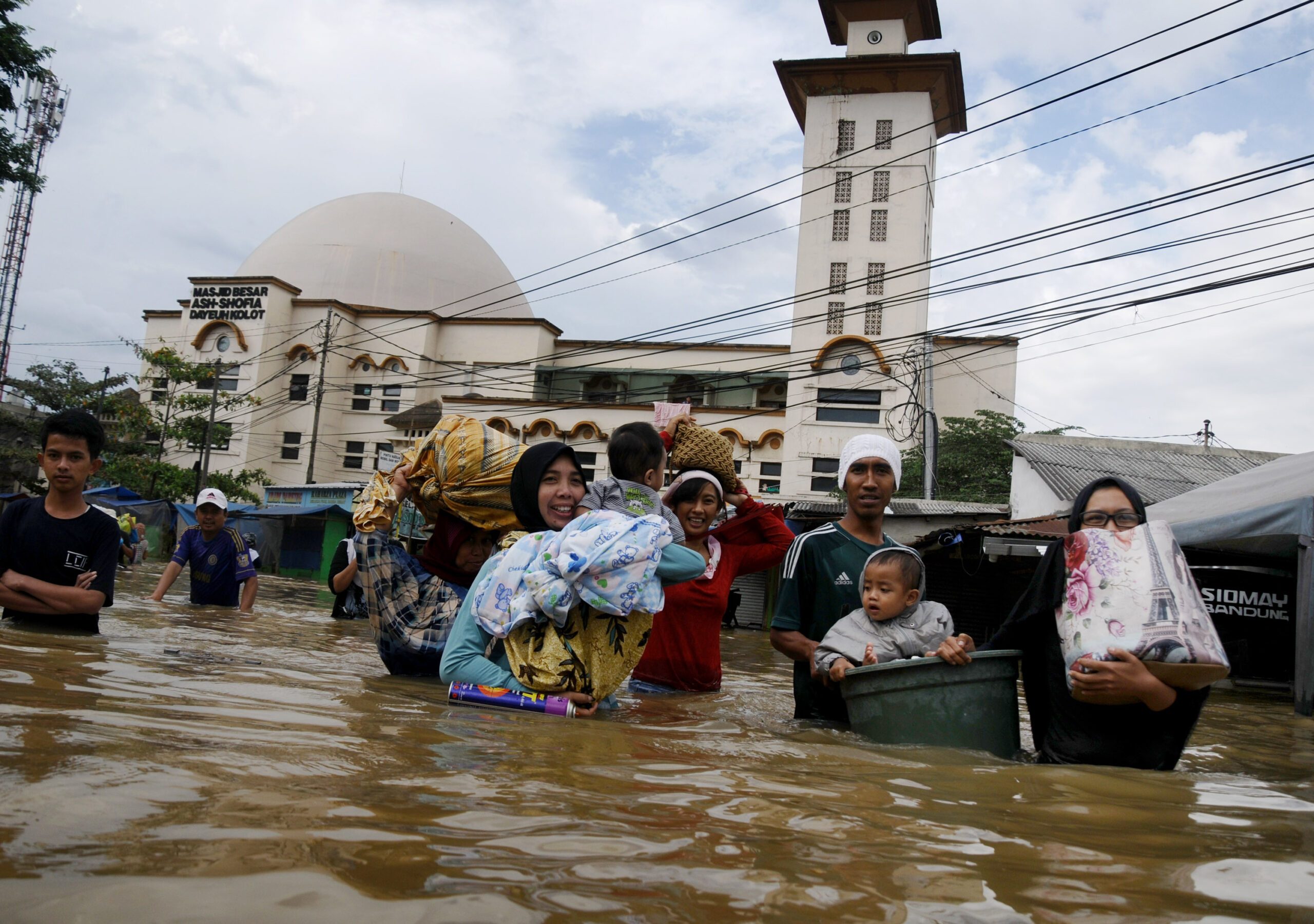Banjir Kabupaten Bandung tewaskan 2 orang, terparah dalam 10 tahun
