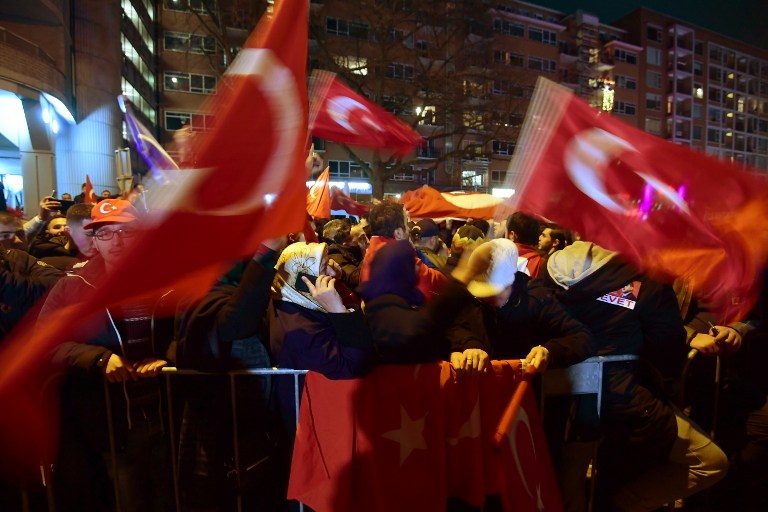 Turkey warns ‘fascist’ Netherlands will pay in rally row
