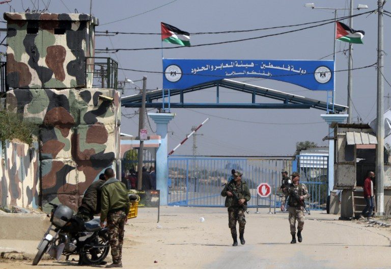 Hamas shuts Gaza crossing, blames Israel for assassination