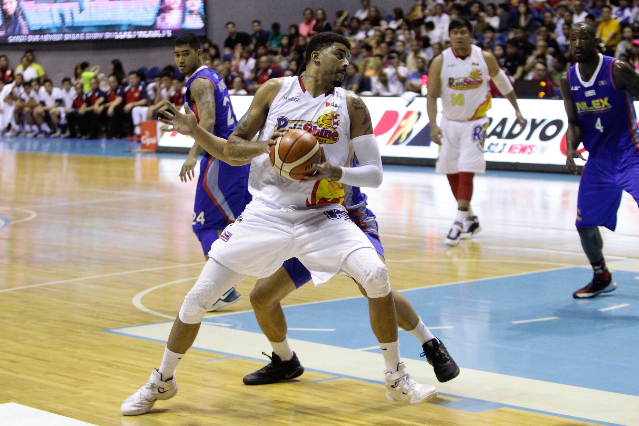 Rain or Shine begins Commissioner’s Cup title defense with win over NLEX