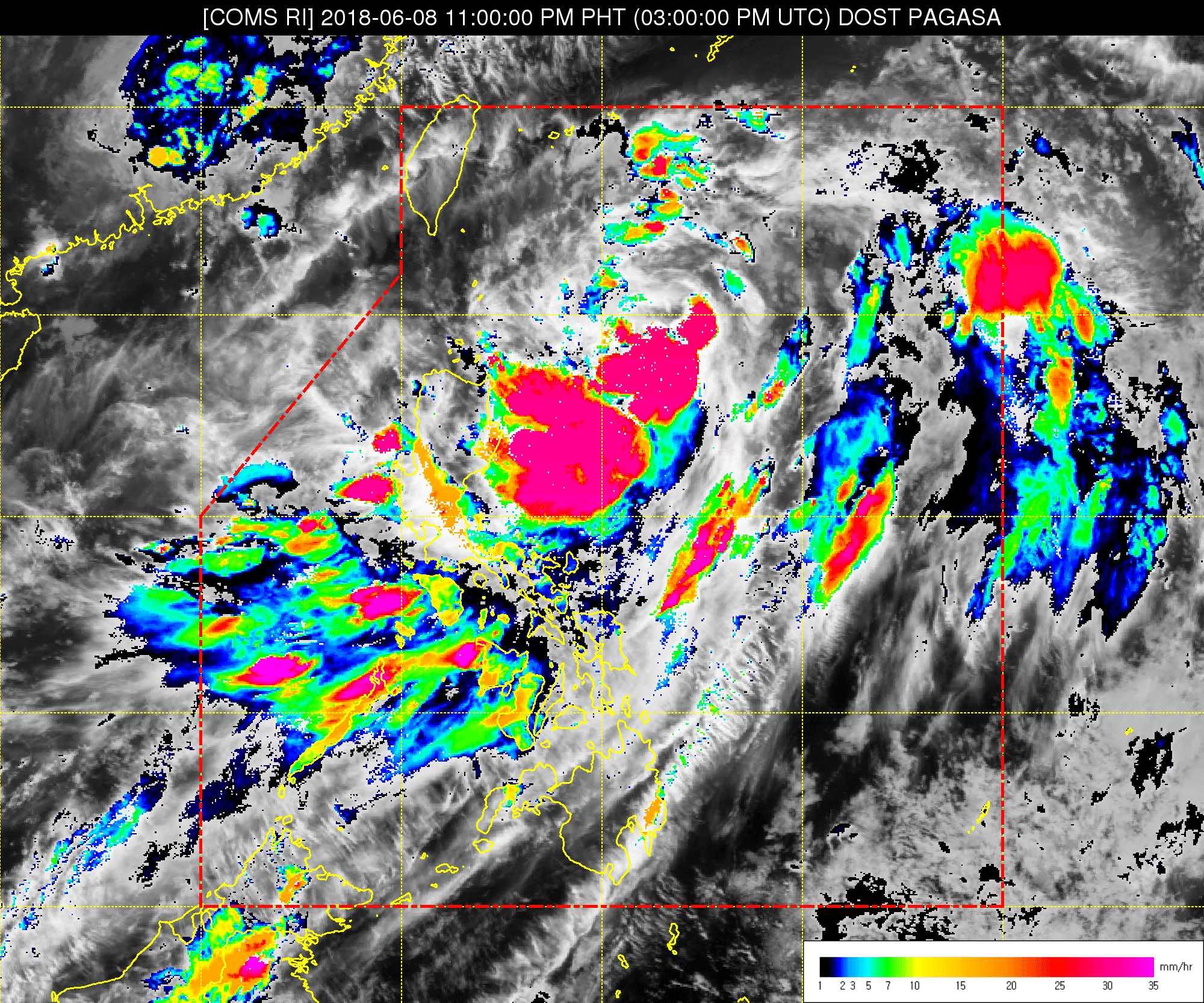 Tropical Storm Domeng slightly intensifies