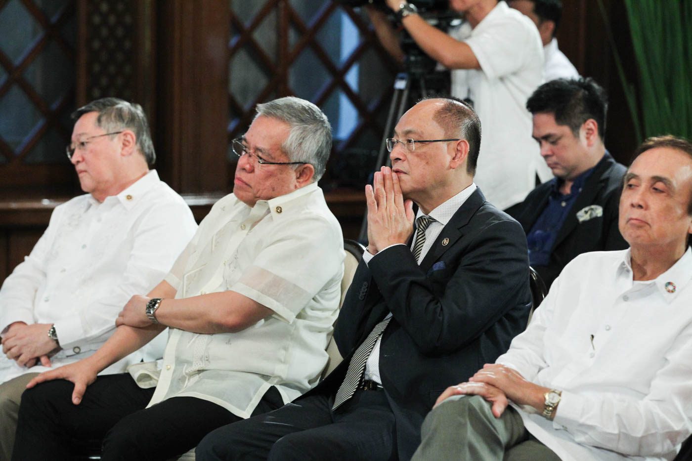 Senators hit Duterte’s economic managers for opposing free tuition bill