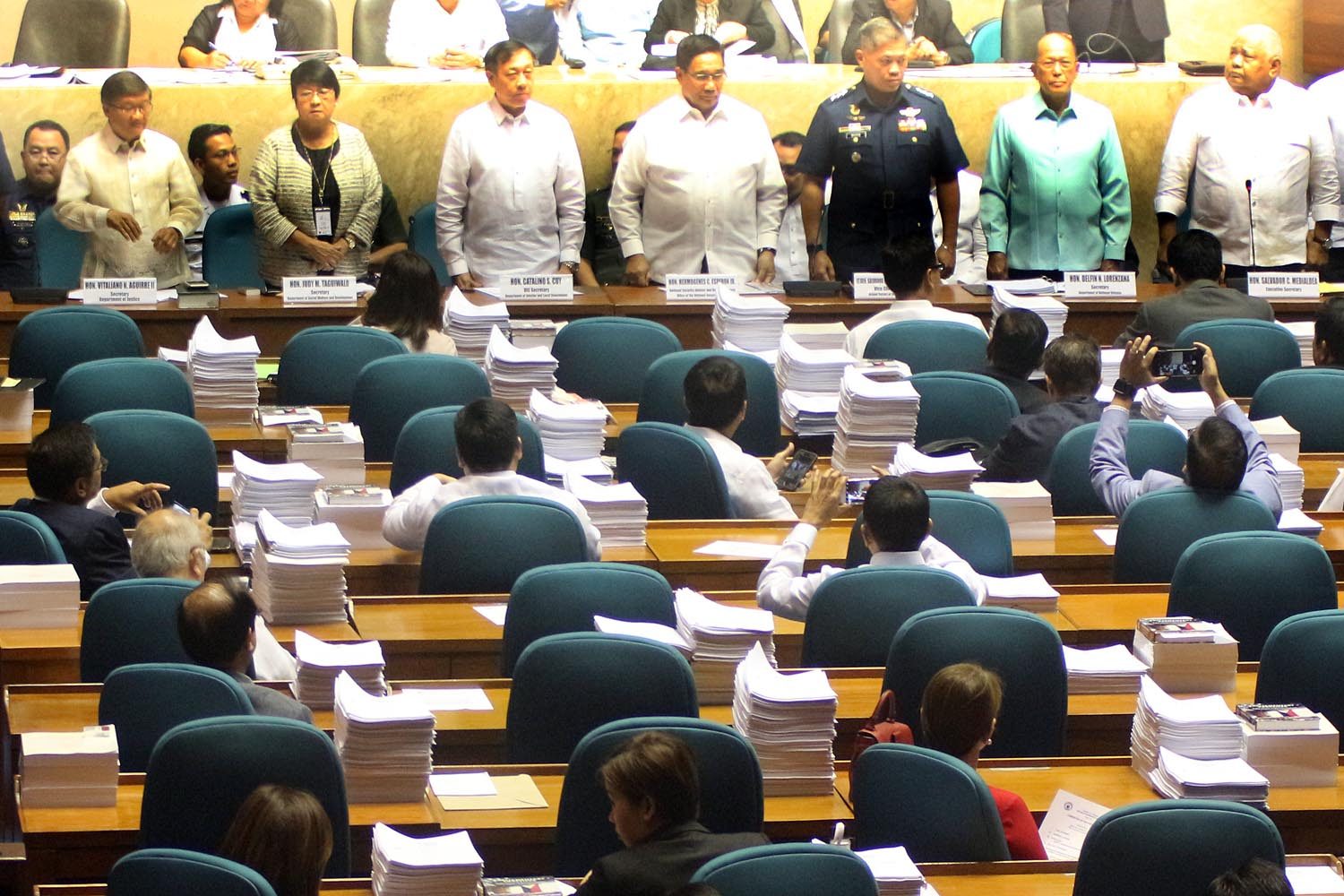 BRIEFING. In this file photo, Cabinet members attend a briefing by security officials on martial law in Mindanao at the House of Representatives. Photo by Darren Langit/Rappler