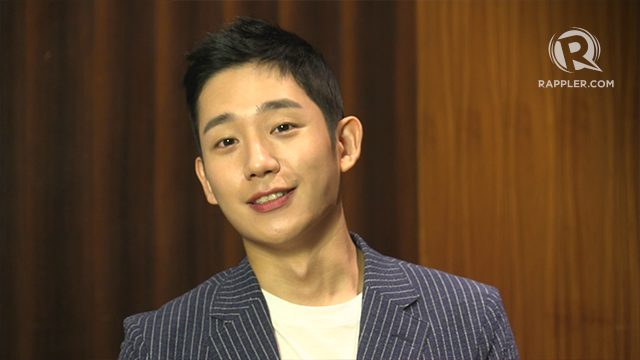 Jung Hae-in reenacts lines from ‘Something in the Rain’
