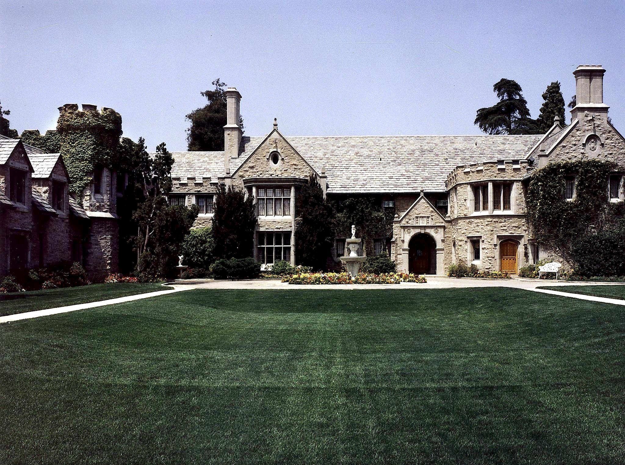 Playboy Mansion sold to Twinkies owner