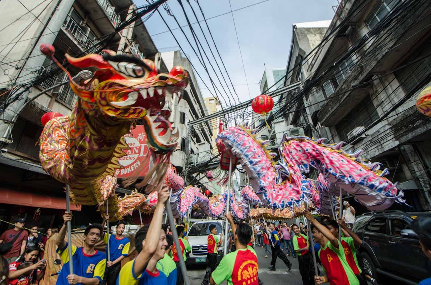 CHINESE NEW YEAR. One of many dragon dances in Binondo on January 28, 2017. Photo by Rob Reyes/Rappler     