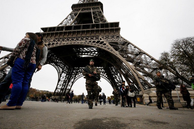Eiffel Tower closed indefinitely following Paris attacks