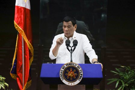 Panelo: Duterte ‘never bastos,’ you women should know that