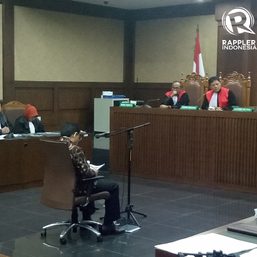 Ini pertimbangan hakim Tipikor menolak keberatan kuasa hukum Setya Novanto