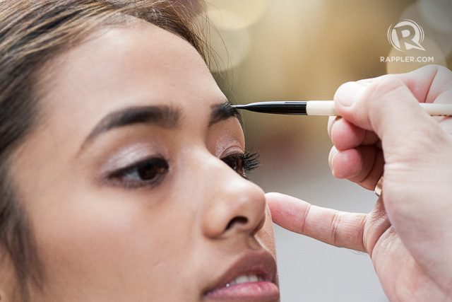 ROUTINE. Have tried-and-tested looks that you know and love so you can do your makeup quickly. Photo by Manman Dejeto/Rappler.com 