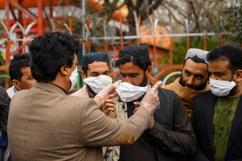 ‘Fear and panic’ as coronavirus threatens Afghanistan, Pakistan