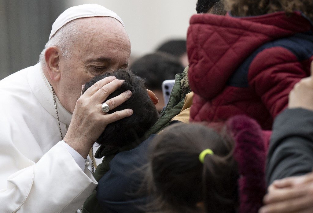 Pope cancels more official appointments over cold