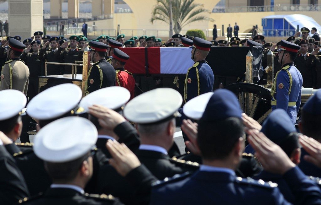 Egypt’s Sisi pays respect to ousted Mubarak at military funeral
