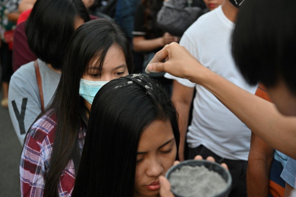 Philippines observes ‘no-contact’ Ash Wednesday to beat virus