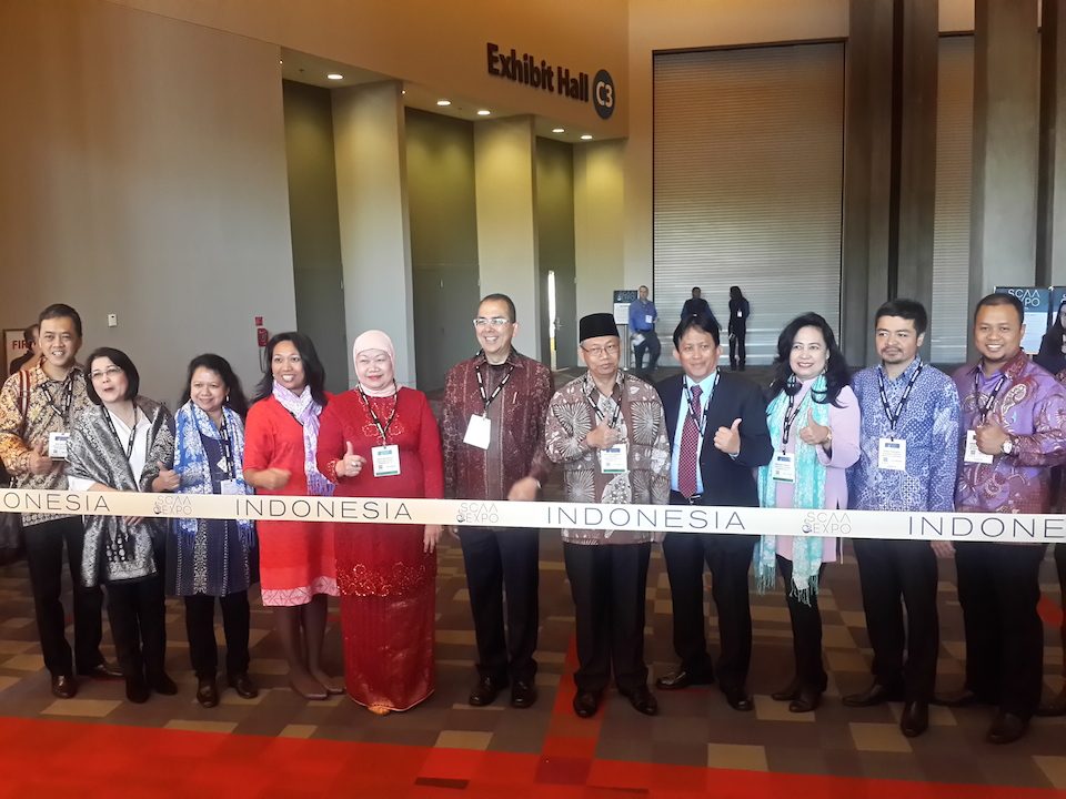 Indonesia mendapat kehormatan membuka secara resmi dimulainya pameran SCAA 2016. Foto oleh Uni Lubis/Rappler 