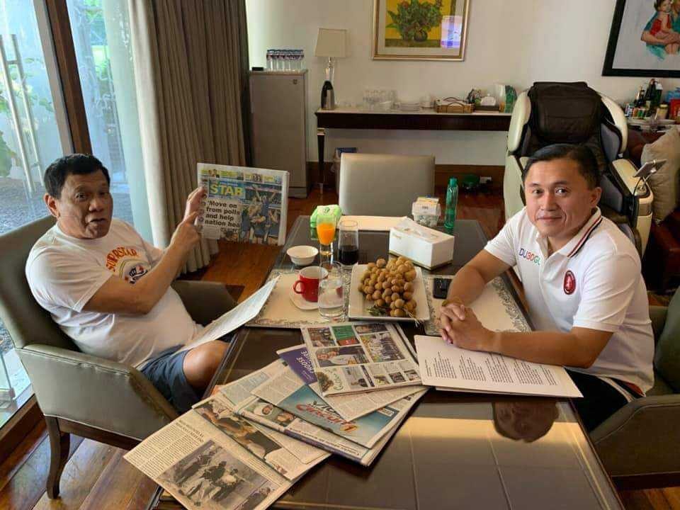 NOT IN HOSPITAL. This photo sent by Bong Go shows President Rodrigo Duterte inside Bahay Pangarap. 