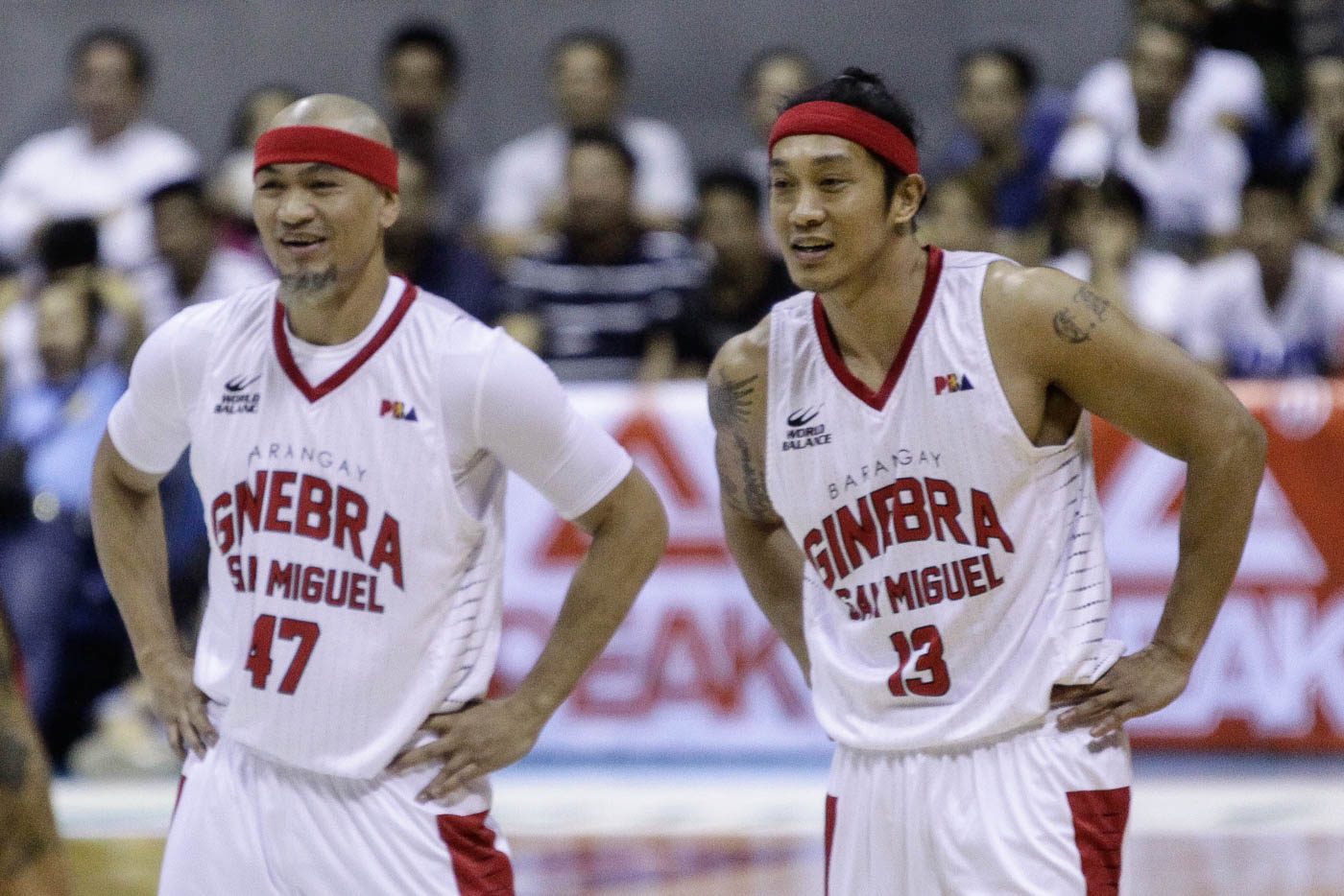 DYNAMIC DUO. For the longest time the 1-2 punch of Ginebra San Miguel – Mark Caguioa and Jayjay Helterbrand. Photo by Czeasar Dancel/Rappler  