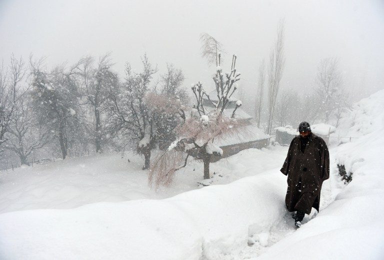 Death toll from deadly Kashmir avalanches climbs to 20
