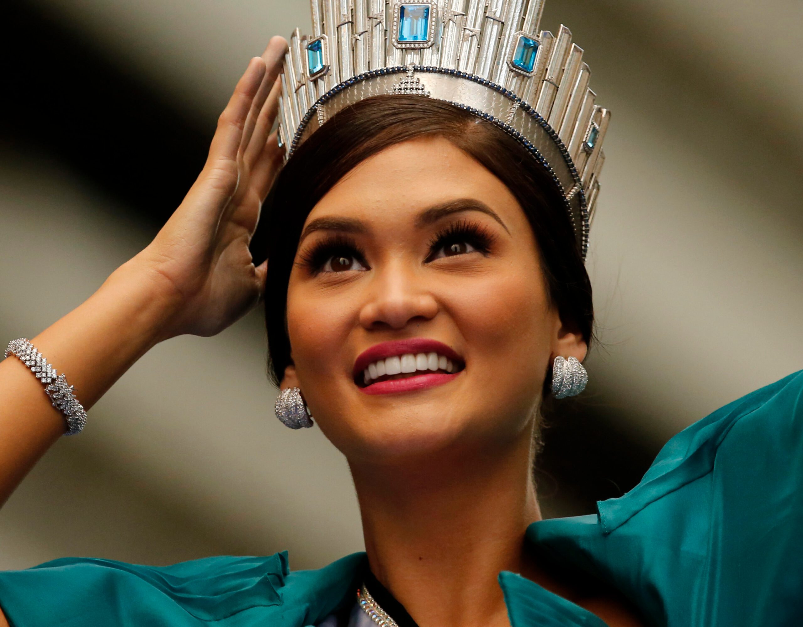 Miss Universe, Pia Wurtzbach, and the beautiful Filipino accent