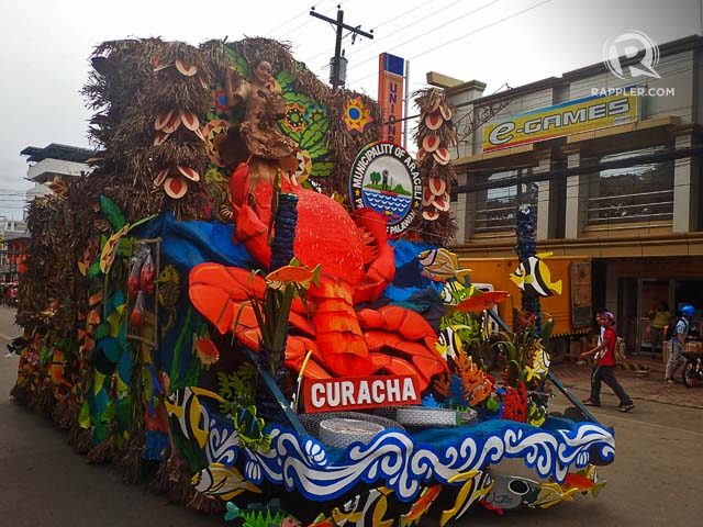 BARAGATAN COLORS. At Baragatan, locals from different municipalities showcase what their place is known for. Araceli’s float, one of the more colorful ones, prominently displays curacha, their famous local food. All photos by Rhea Claire Madarang unless otherwise specified 
