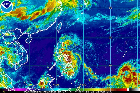 Typhoon Ambo bringing heavy rain to Sorsogon, Ticao Island