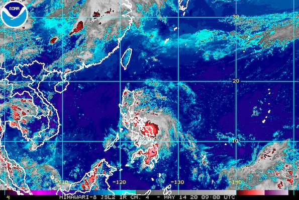 Typhoon Ambo lashes Samar after landfall