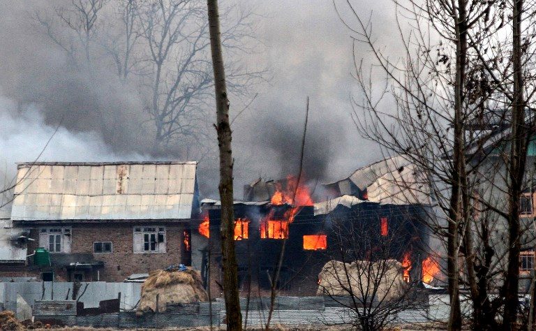 9 dead as deadly Kashmir battle heightens India-Pakistan tensions