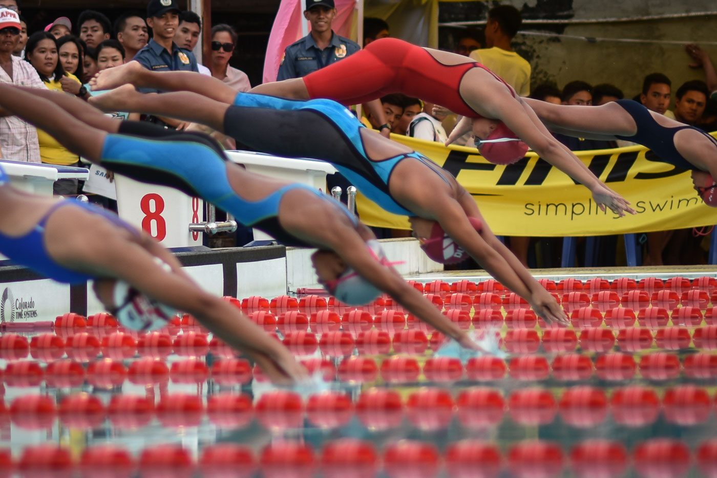 RECORD BREAKING. Tankers dive at the relay finals at the Bilirayan Swimming Pool on April 27, 2017. Photo by LeAnne Jazul/ Rappler 