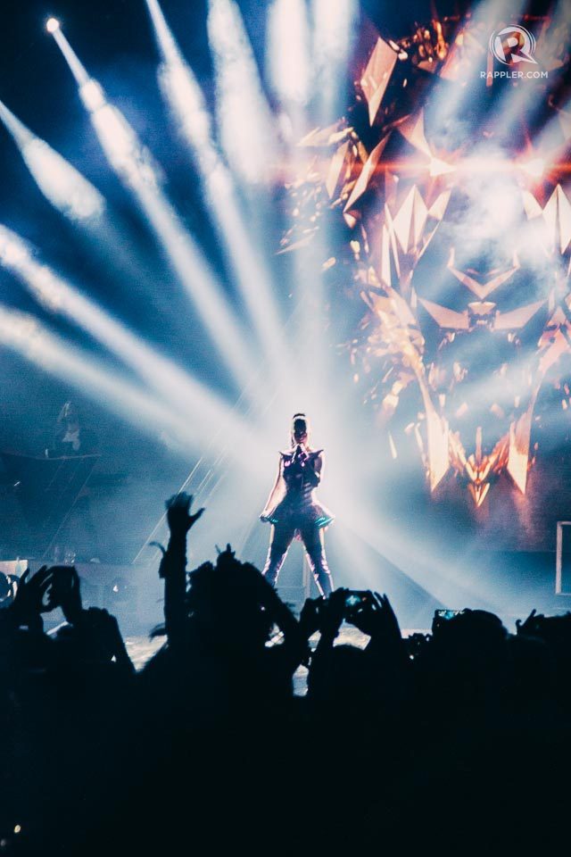 DAZZLING. Katy Perry roars. Photo by Paolo Abad/Rappler 